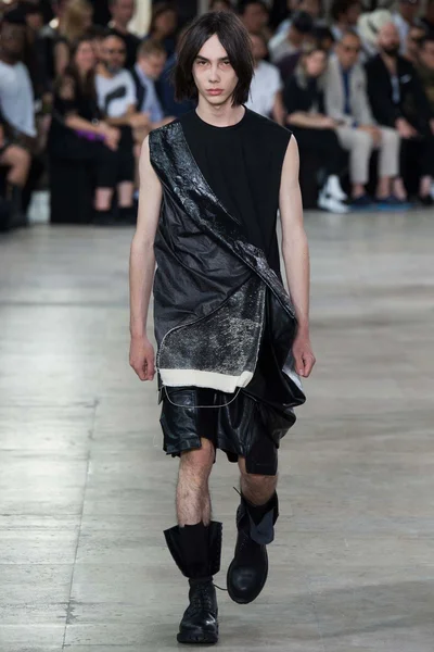 Look 40